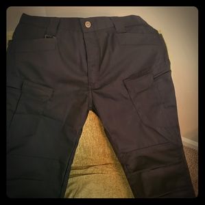 Unisex black tactical pants - Size Medium